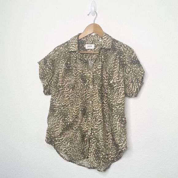 Joie Women’s Green Animal Print Oversized Short Sleeve Button Up Shirt Size S - Picture 1 of 7